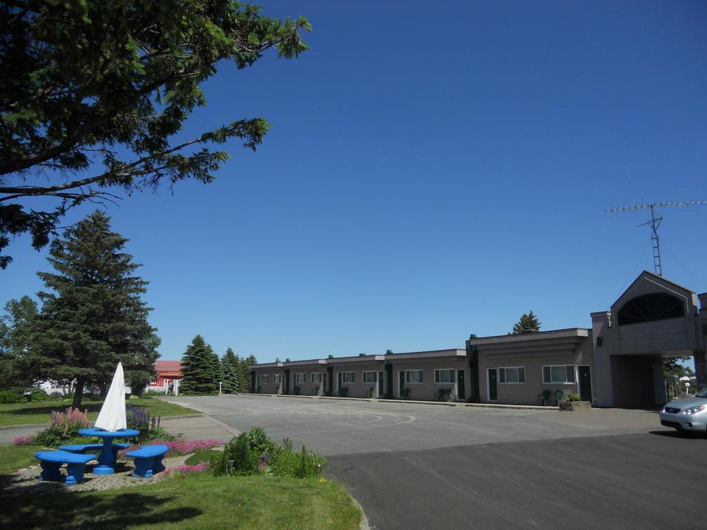Louiseville Motel Normandie מראה חיצוני תמונה