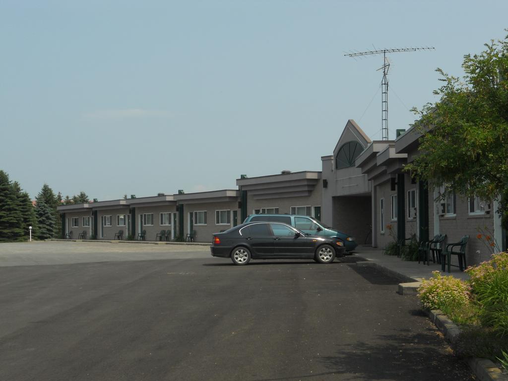 Louiseville Motel Normandie מראה חיצוני תמונה