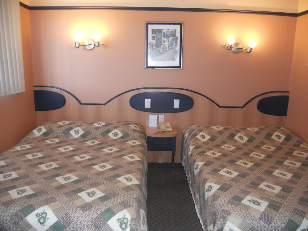 Louiseville Motel Normandie מראה חיצוני תמונה