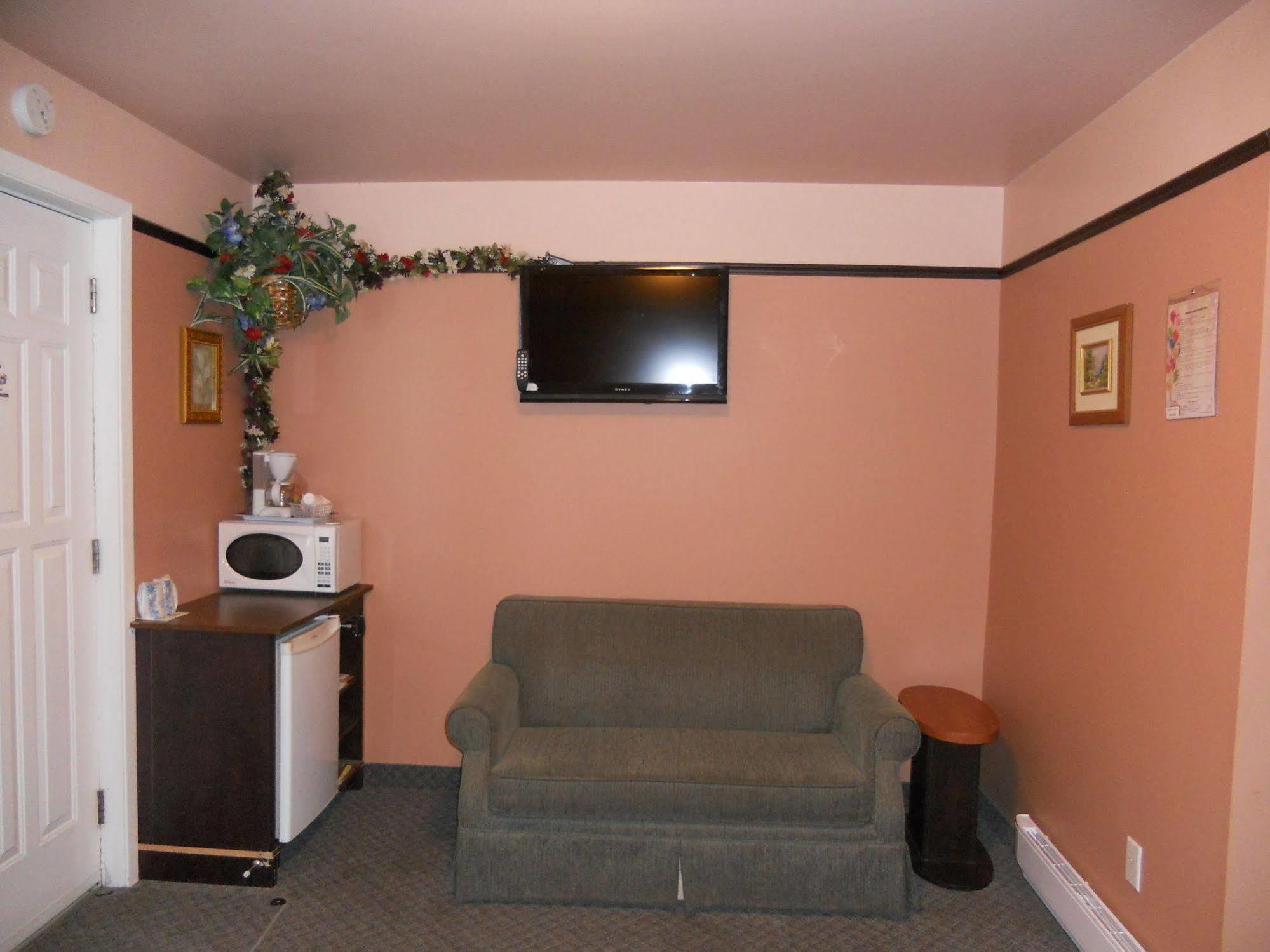 Louiseville Motel Normandie מראה חיצוני תמונה