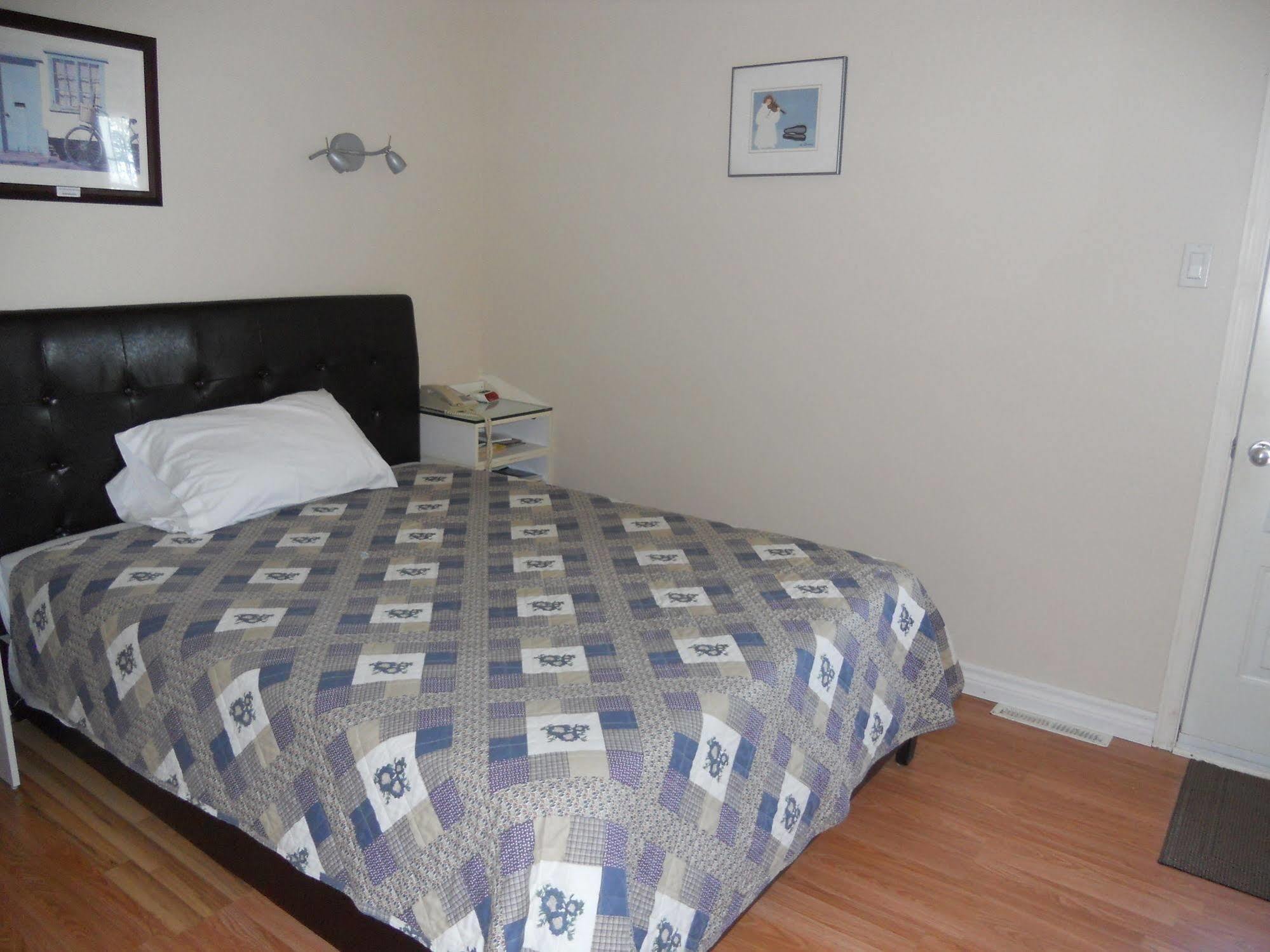Louiseville Motel Normandie מראה חיצוני תמונה