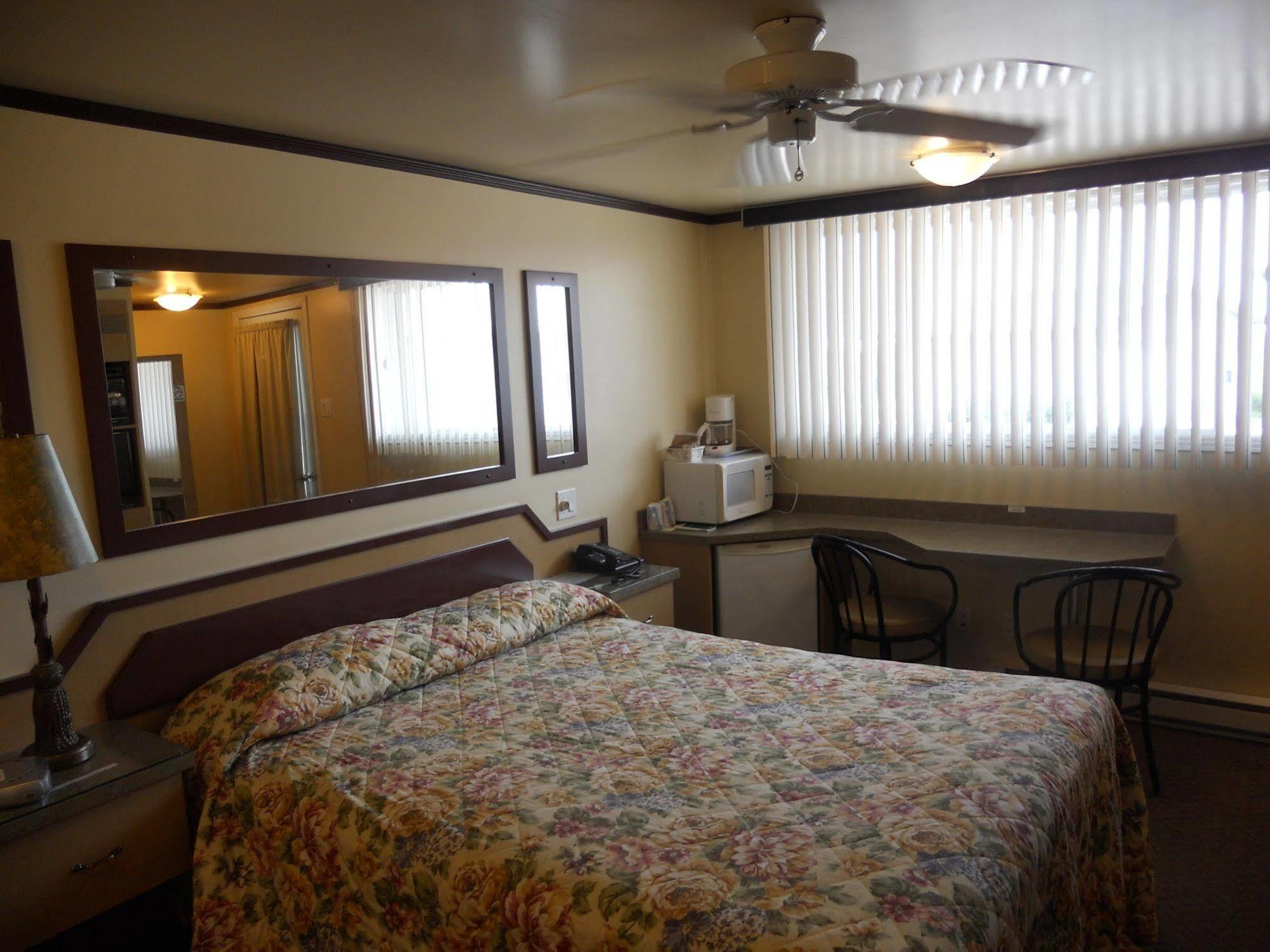 Louiseville Motel Normandie מראה חיצוני תמונה