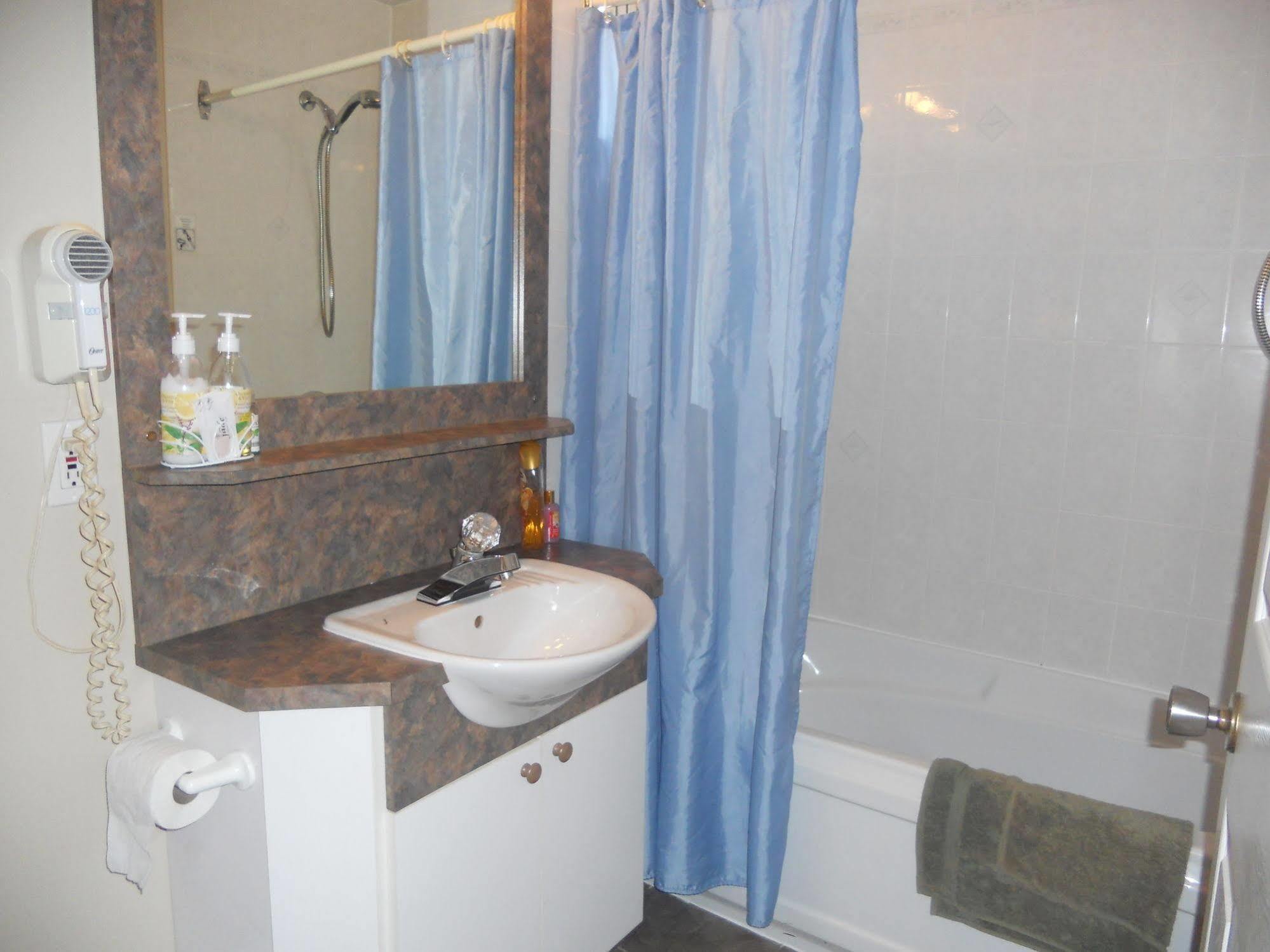 Louiseville Motel Normandie מראה חיצוני תמונה