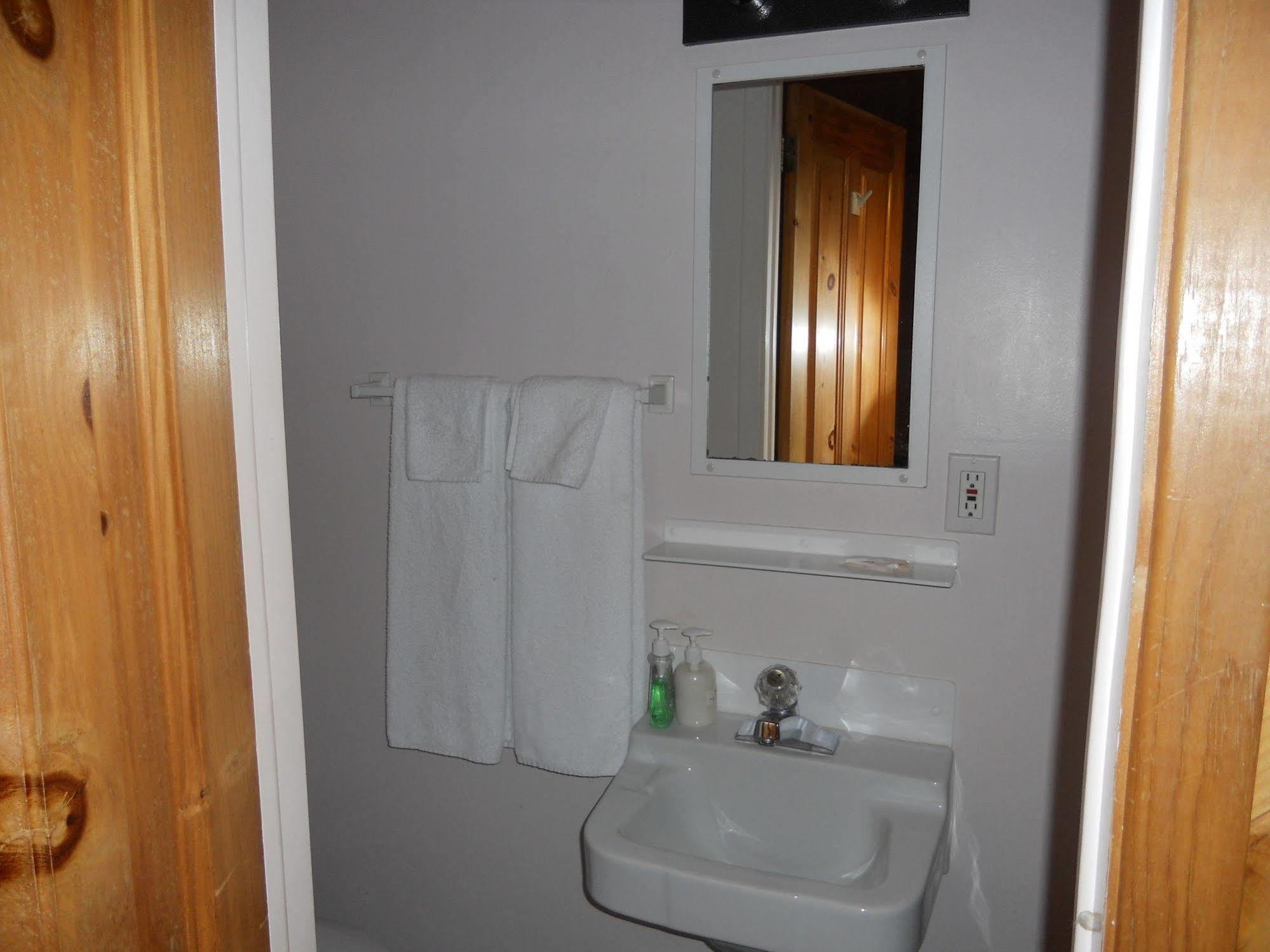 Louiseville Motel Normandie מראה חיצוני תמונה