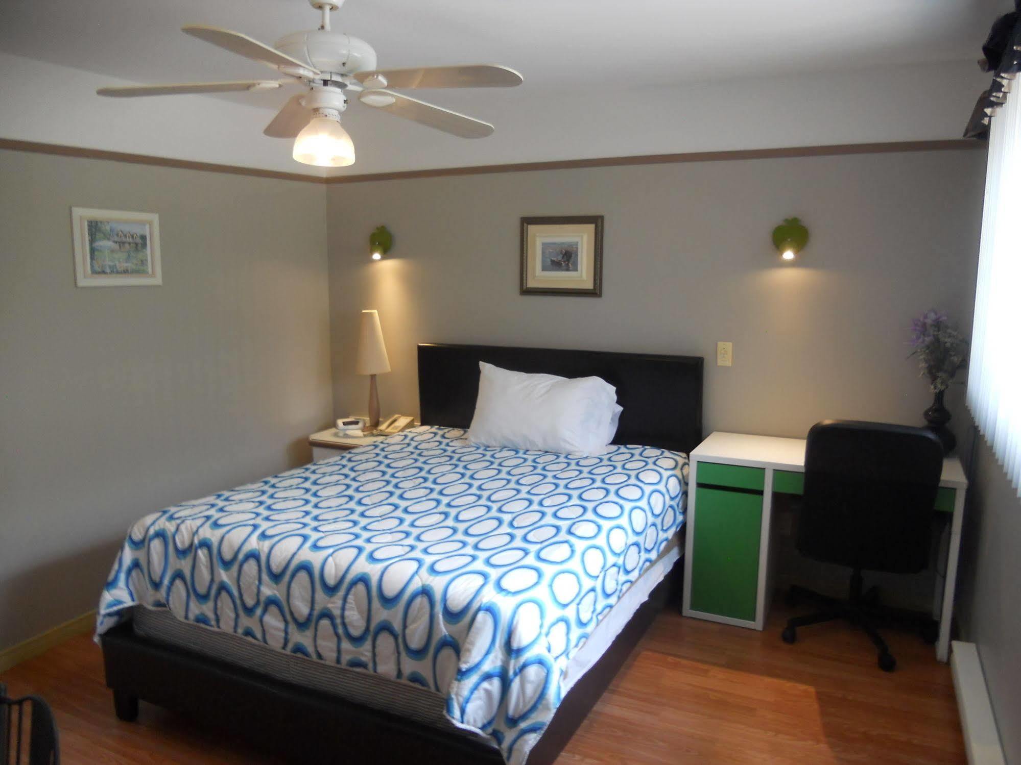 Louiseville Motel Normandie מראה חיצוני תמונה